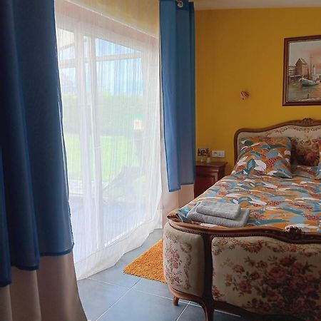 Chez Vladimir Hotel Criquebeuf-en-Caux Bagian luar foto